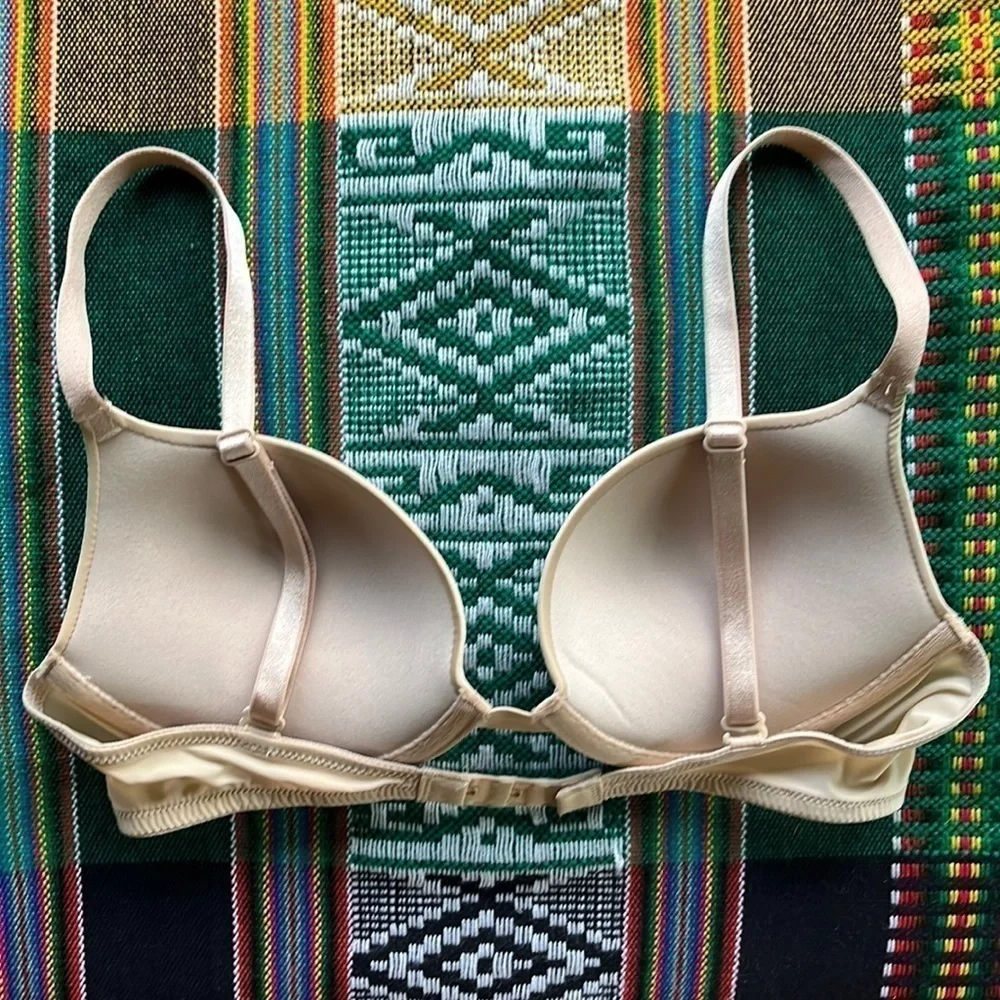 Victoria’s Secret Nude Push-Up Bra - Picture 4 of 8